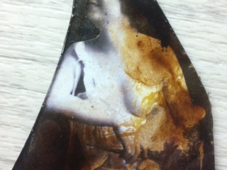 2011 I 8 x 9 cm