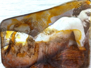 2011 I 11 x 8 cm